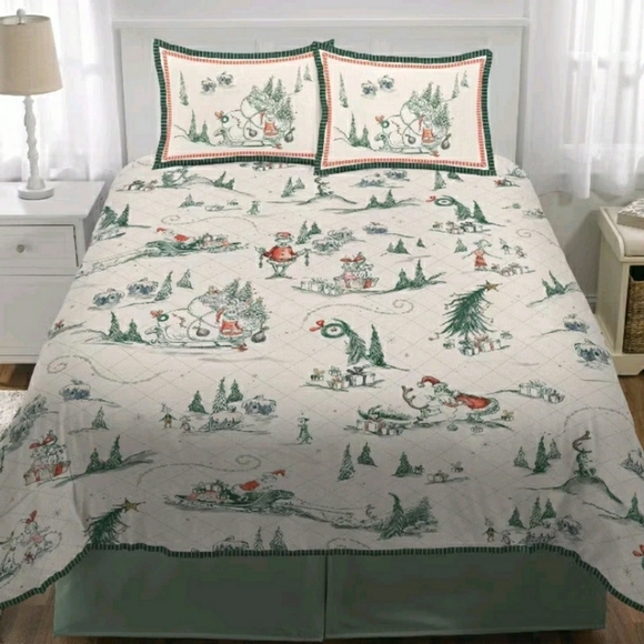 Dr Suess The Grinch Festive Green and White Holiday Bedding Quilt Shams Set F/Q